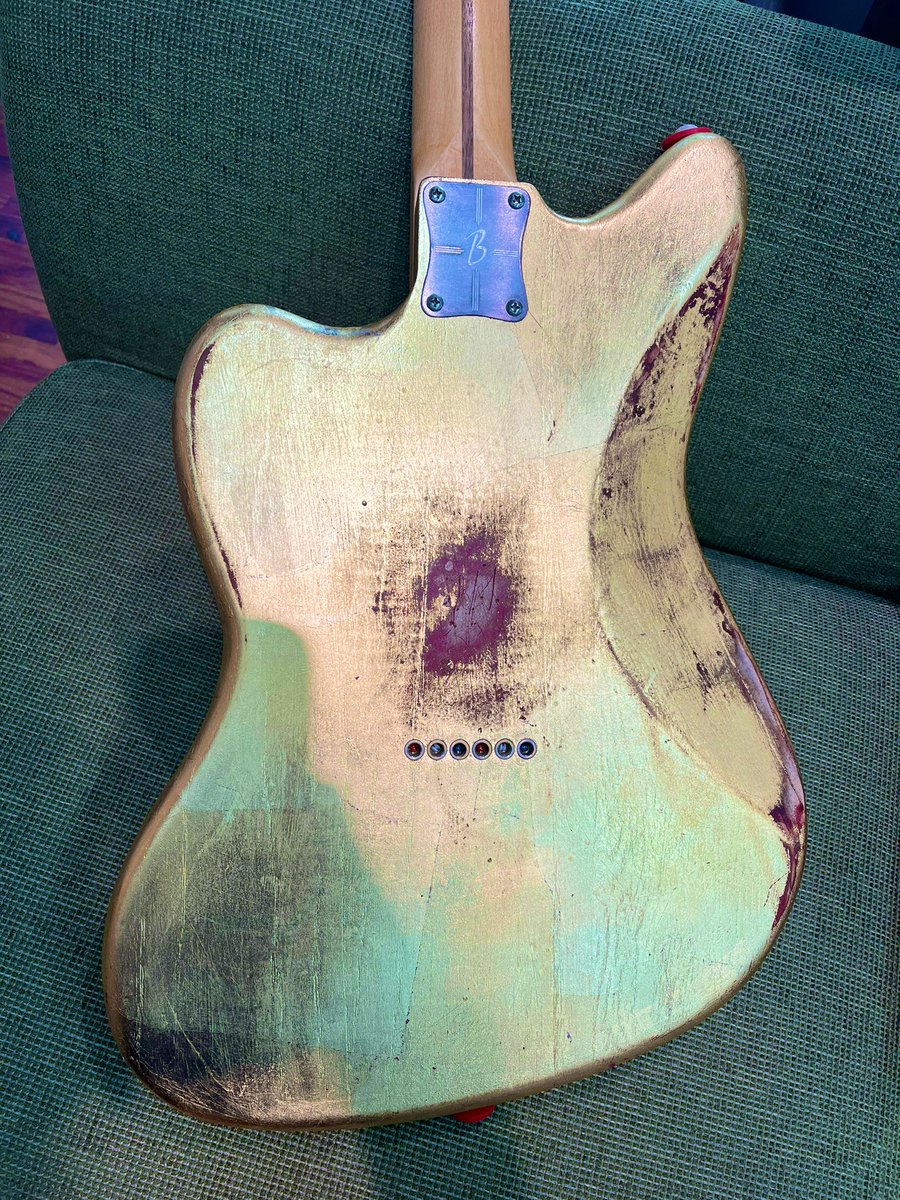 apollonmusic's tweet photo. 【新潟店】
Baboushka Guitarsよりめちゃめちゃ凄い1本が届きました...🫢

これぞ芸術...

https://t.co/RH0EepPaaI

#Baboushka
#ギター
#芸術
#ちょっと面白い楽器店 https://t.co/awinCKQyMu