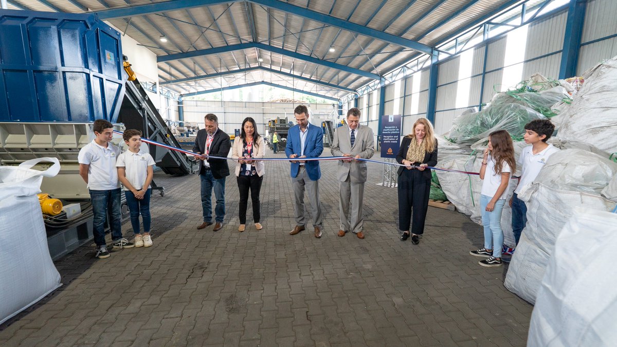 Congratulations to <a href="/CRDCGlobal/">CRDC Global</a> for the official opening of its new RESIN8™ processing plant in #CostaRica! The plant can take up to 90 tons of hard-to-recycle plastic waste per day and turn it into RESIN8™, a concrete additive for construction.