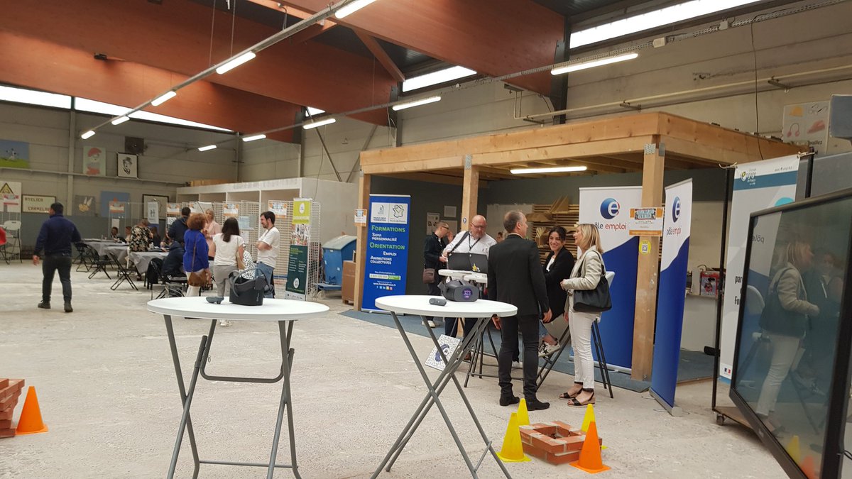 Louiza Khacer (@lo_khacer) on Twitter photo ↪ #TousMobilises #BTP #AvecPoleemploi #MIE ✅ en ce moment 👉Les emplois en betons ⏭ toute la journée ⏩ immersions et rencontres avec les professionnels de la construction au <a href="/CFA/">CFAmedia</a> BTP ROUBAIX <a href="/fablelong/">Fabienne Lelong</a> <a href="/heleneroussel80/">Hélène Roussel 💥</a> ↪ #TousMobilises #BTP #AvecPoleemploi #MIE ✅ en ce moment 👉Les emplois en betons ⏭ toute la journée ⏩ immersions et rencontres avec les professionnels de la construction au <a href="/CFA/">CFAmedia</a> BTP ROUBAIX <a href="/fablelong/">Fabienne Lelong</a> <a href="/heleneroussel80/">Hélène Roussel 💥</a>
