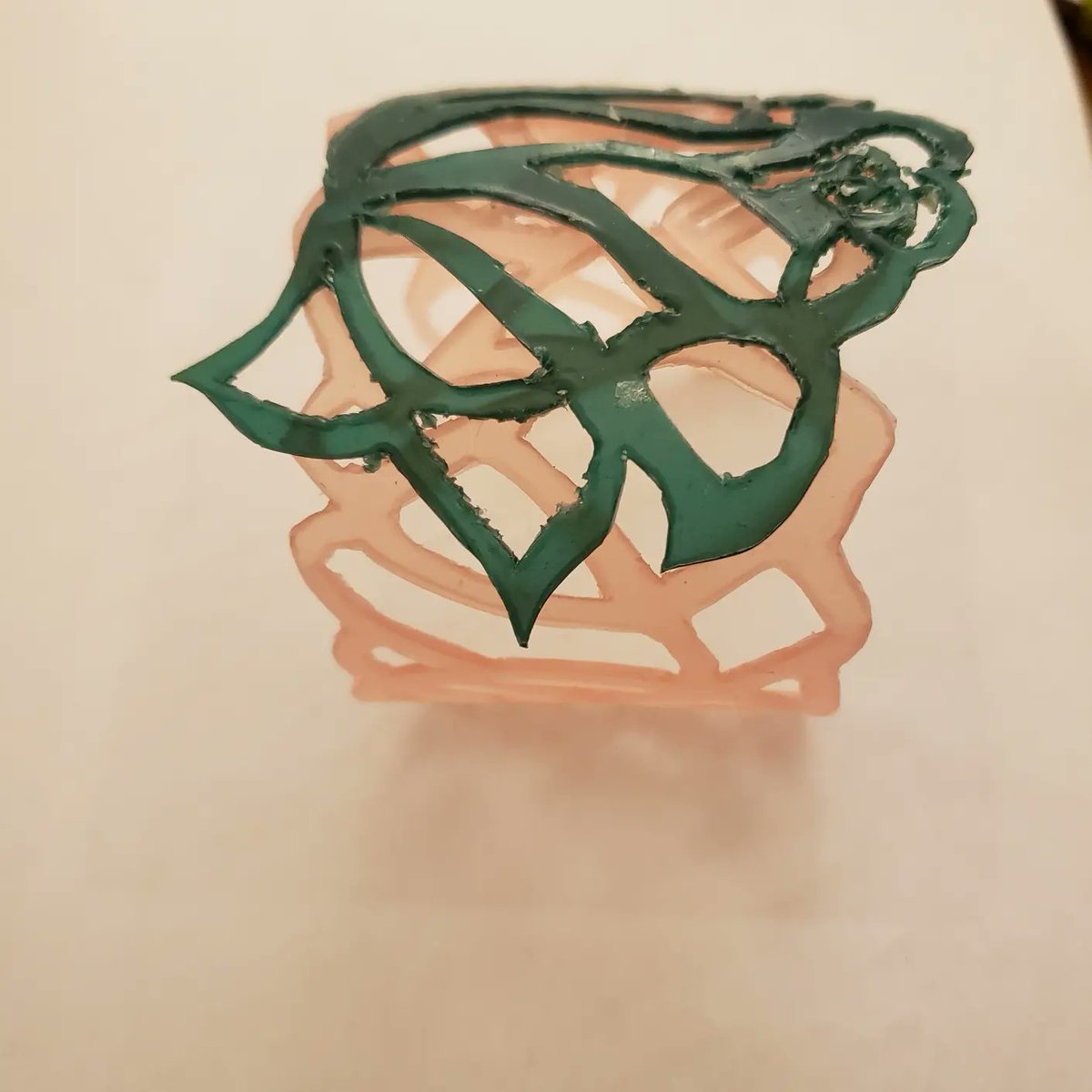 cheyienne13's tweet photo. Rose abstract bangle coming!! #waxwork #sheetwax #jewelry #inthelab #motivation #inspiration https://t.co/uuhNiWgfSz