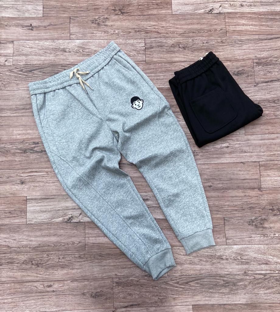 ZimNotAround's tweet photo. Hey guys ! check out this store 
MIDTOWN MALL SHOP 8B 
opposite kelly's chicken by joina 
@MassyTino @BrianMashie 
👉 IG @topboyzw

contact us on 0777393410 / 0779079262 https://t.co/yx63zPIR9l