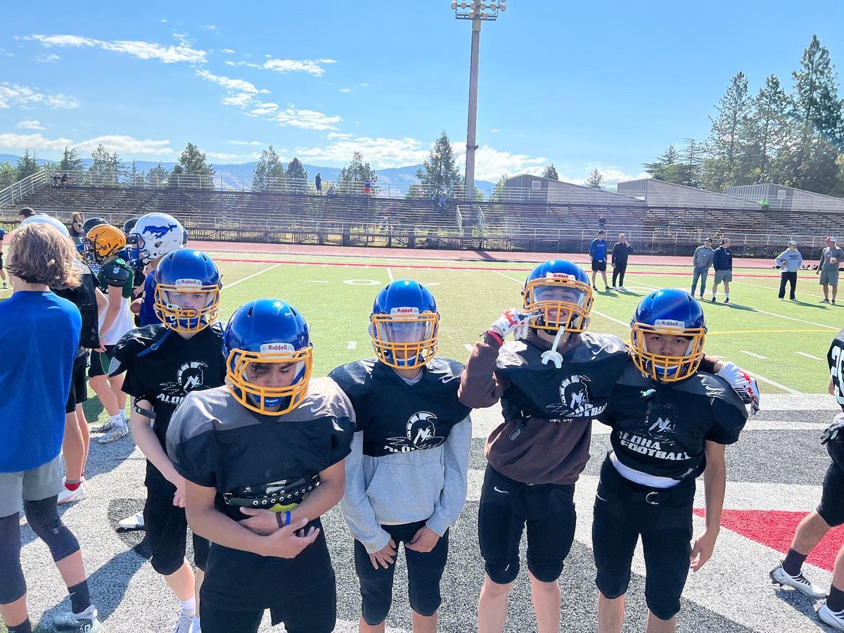 family_ahs's tweet photo. First full day of SOU Football Team Camp. You’re putting on an amazing show!!!  @sou_football @CoachHall_SOU #FAMILY https://t.co/d3whrUzZRR