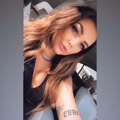 Cupcakebutt44's tweet photo. 🖤 https://t.co/czhmbf6RmM