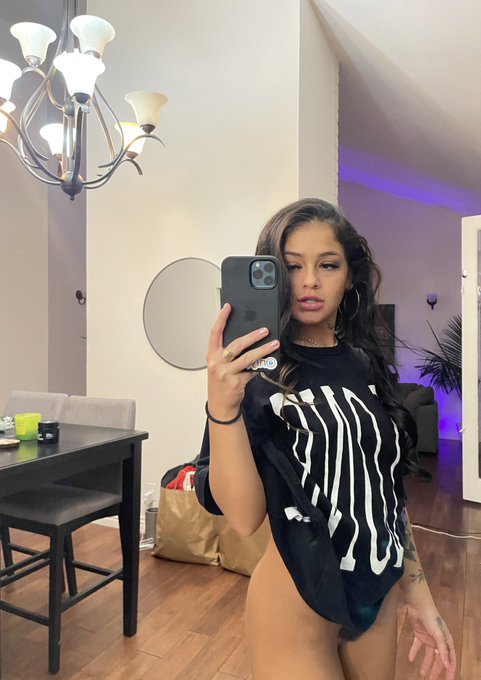 in a mood 💜🖤  https://t.co/Y0e5mJn5j0 https://t.co/eKTe5ZgJwN<a href="/tag/3sum"class="tags"><span>#3sum</span></a>