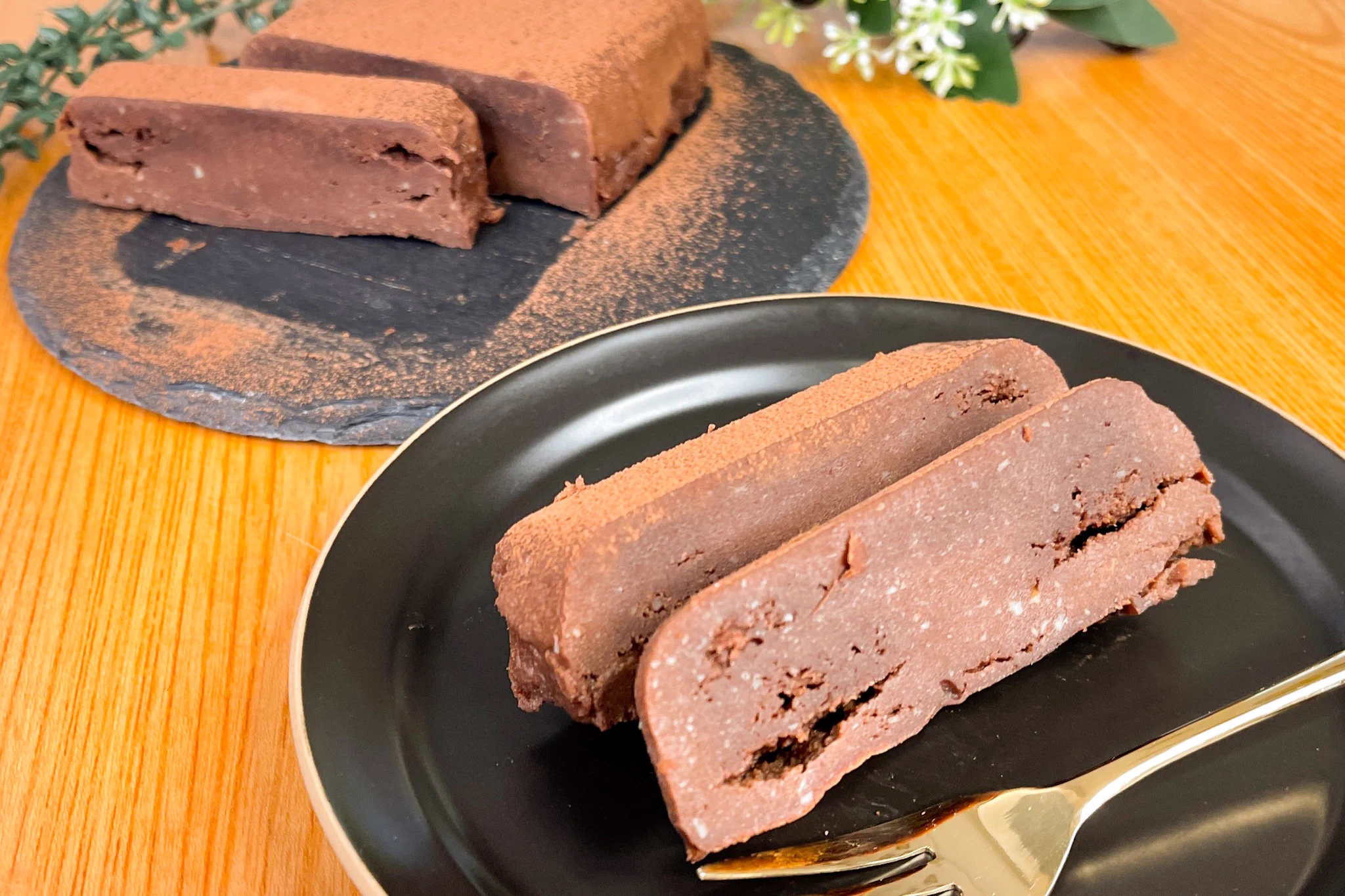 豆腐を使ってヘルシーな仕上がりに！豆腐ガトーショコラ。