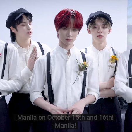 HUEKAN1SMS's tweet photo. TXT in MOA with MOAs 😭😭🇵🇭 https://t.co/vEbMXYWIx6