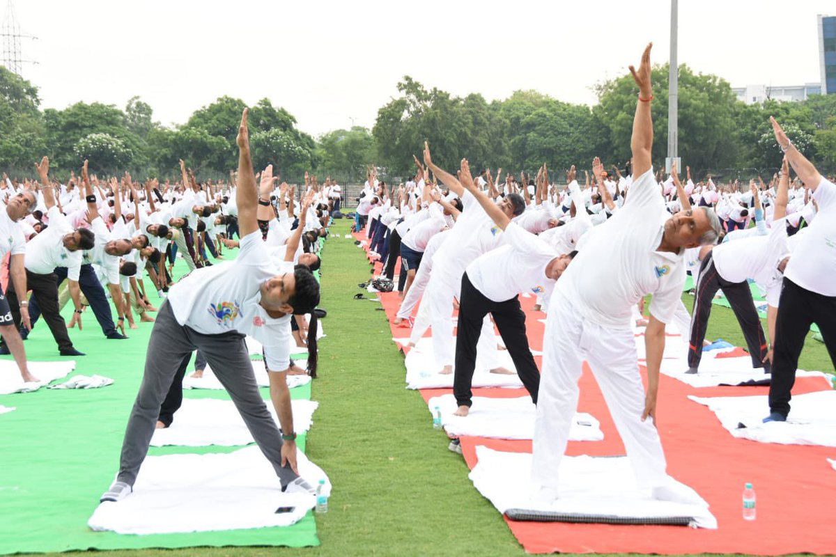 nishantyadavIAS's tweet photo. Happy #InternationalYogaDay2022 !! https://t.co/fV39fB1PQP