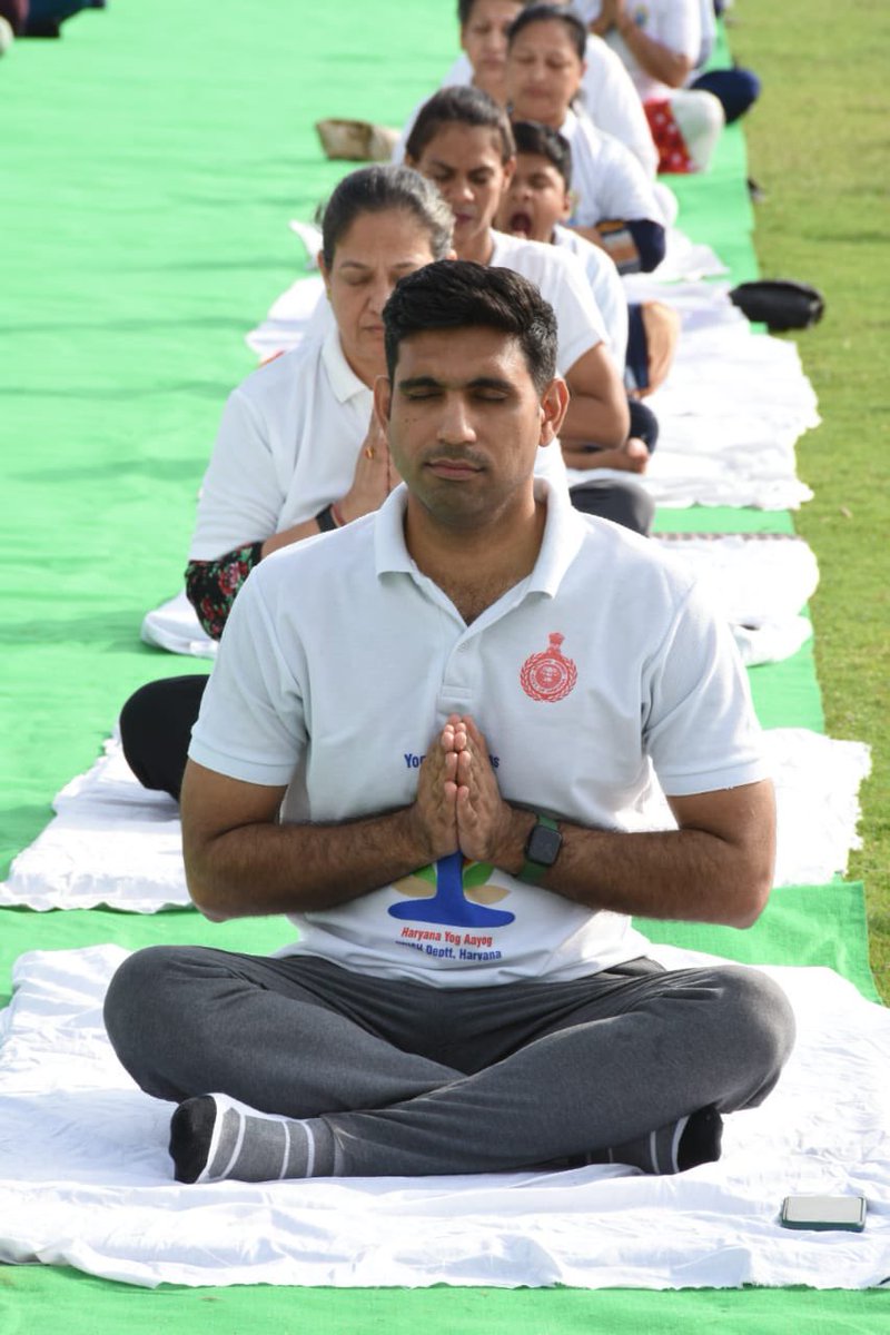 nishantyadavIAS's tweet photo. Happy #InternationalYogaDay2022 !! https://t.co/fV39fB1PQP