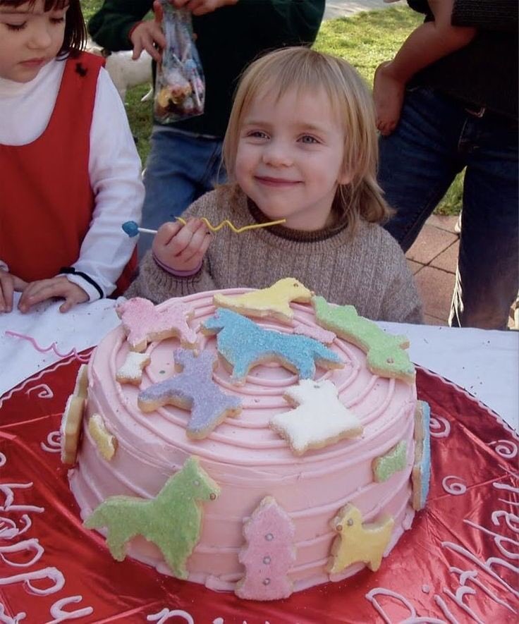 ositaspuebla's tweet photo. valesita amor d mis amores, feliz cumpleaños 🥹💓 gracias x siempre estar y soportar mis arranques raros, por favor jamás me dejes que me quedaría sin ganas de vivir, te amo mil millones y Joaquín y billie(tu nobiecita) más 😘🫶🏼

-lu https://t.co/lo5h7dhGJf