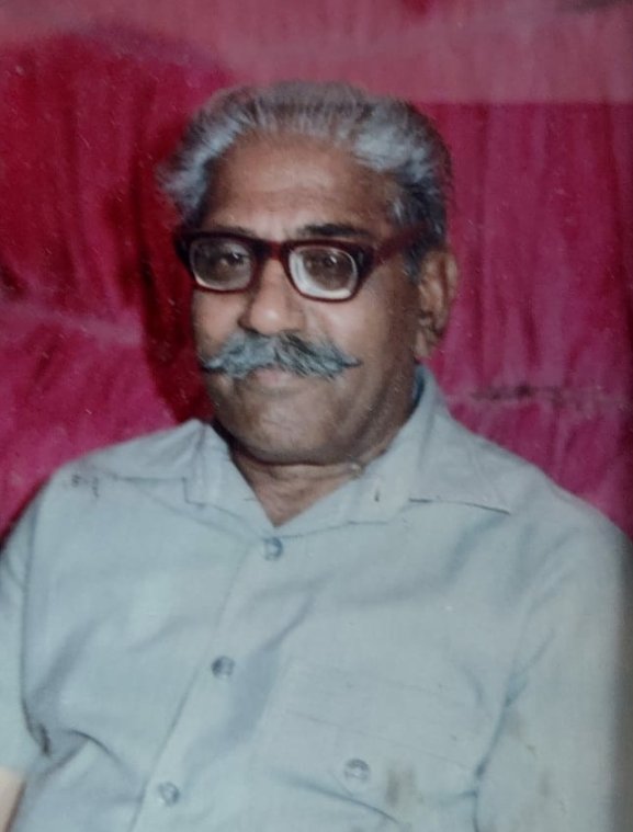 KavinderGupta's tweet photo. आज मेरे पूज्य पिता श्री बिंद्रा बन  गुप्ता जी की पुण्य तिथि है l 26 साल बीत गए आपको युदा हुए लेकिन आपके आदर्शों पर जीवन भर चलने का संकल्प लिया है, उसी कारण आपके आशीर्वाद से आज समाज मे और राजनीति में नाम हुआ l शत शत नमन 🌹🌹🌹 https://t.co/FejFPZuekc