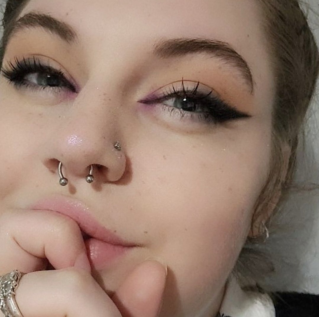 Bunny_Boo_B00's tweet photo. Asexual pride π€π€π
#makeup #makeupartist #pridemakeup #pride #PrideMonth #Ace #Asexual #Asexualpride #subtle #subtlepride #gay #queer #rainbow #loveislove #love https://t.co/cbsMgSwClp