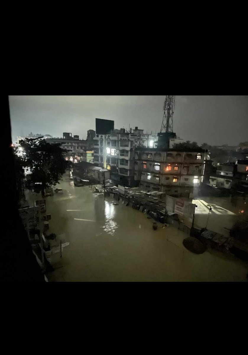 Atandra8's tweet photo. As Assam is facing the biggest flood in its history, being in Barak Valley we have had no Internet connectivity, no power supply No water supply for the last few days despite that your company forced to work its employee.
Kudos sir 🙏
@anandmahindra Hpefully getting a reply frm u https://t.co/x9peh8jB47