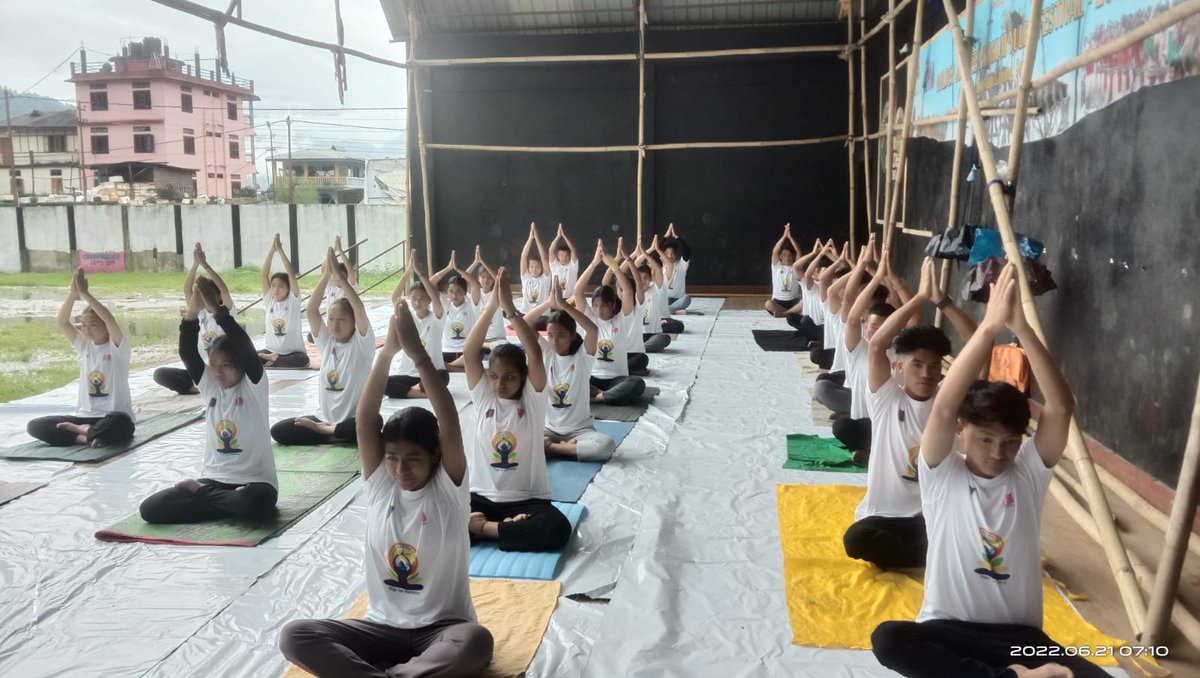 EastNyk's tweet photo. NYK East Kameng observed 8th IDY 2022 in a befitting manner at Nyokum Lapang Ground, Seppa. 

#NYKS4Yoga @ianuragthakur @Nyksindia @YASMinistry @dcseppa @NyksPradesh @moayush @AyushmanNHA https://t.co/duP05wJbrD