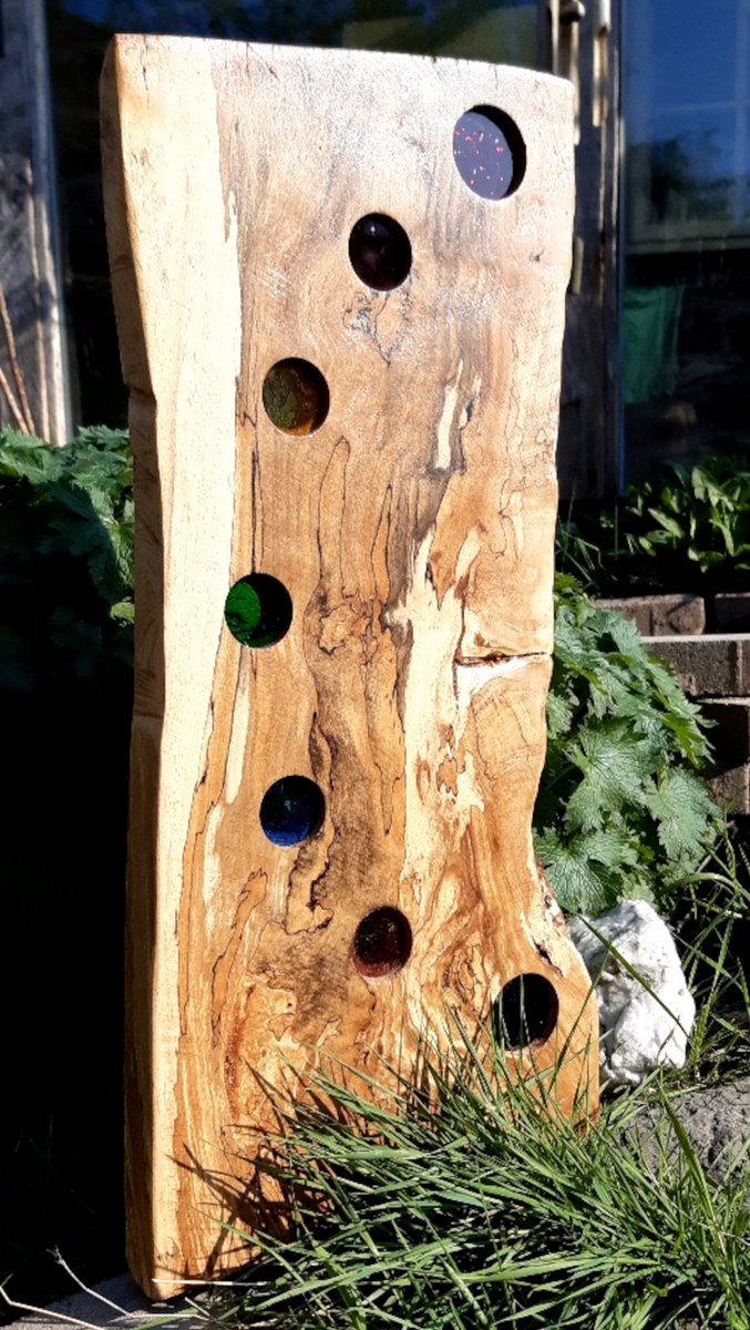 RoopDoopD's tweet photo. Garden Sculpture. Reclaimed Wood and Stained Glass Art. https://t.co/j1sbZbMib5 #ChickenPink #Etsy #SummerGarden https://t.co/N39klvgMwL