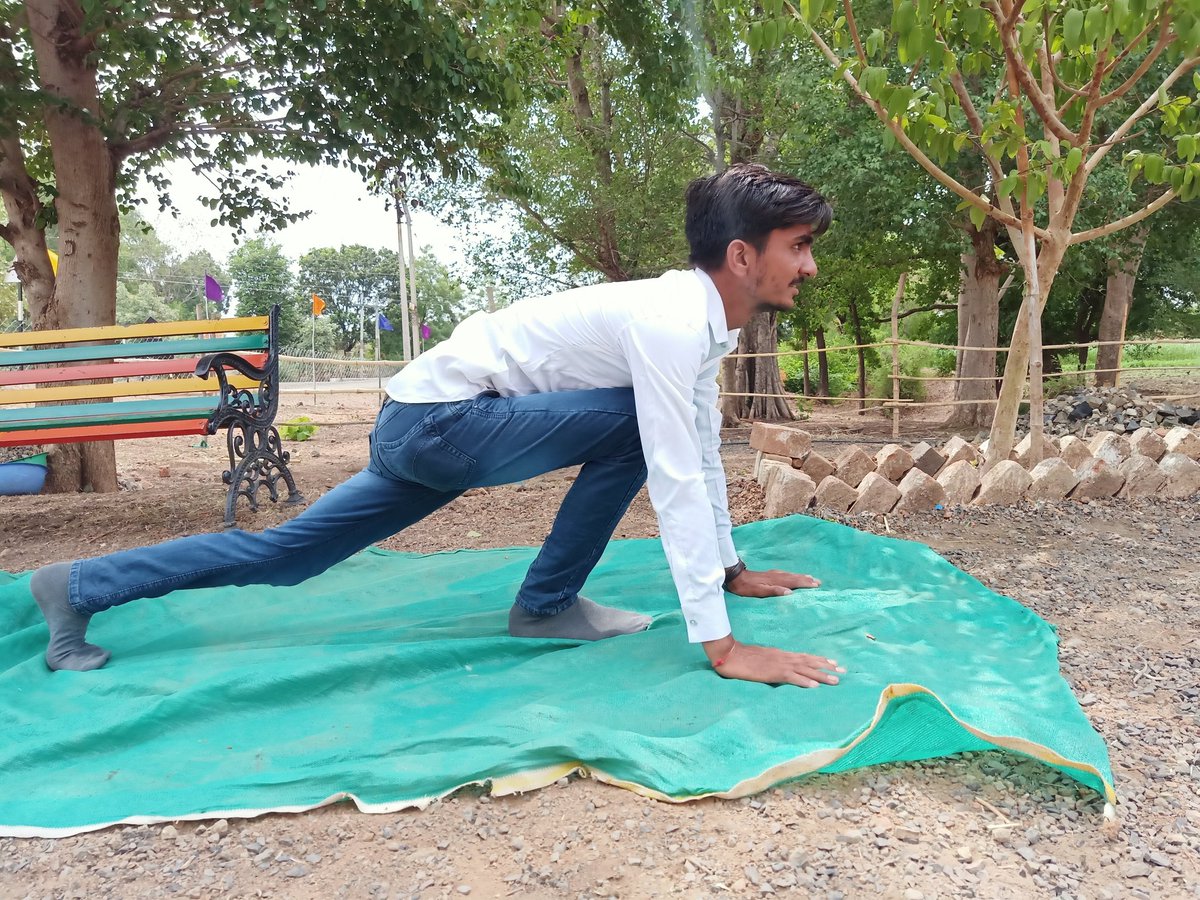 Dashrat89832288's tweet photo. #YogaForHumanity 
#cscyoga 
#MyYogaMyPose 
#AzadiKaAmritMahotsav 
#InternationalDayofYoga https://t.co/9begsC553g
csc id 351632160014
Madhyapradesh
Dist- Agar malwa https://t.co/xNHd09a7aF