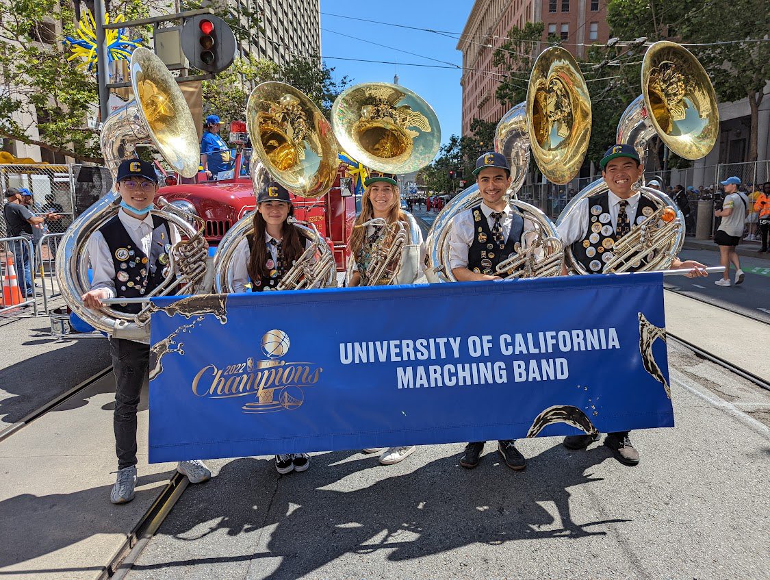 alvarez_justin2's tweet photo. A lot of fun leading the Warriors Parade today! A great day for the Bay with the dubs bringing home the 4th NBA Championship in 8 years! So glad to be a part of it with the Cal Band! #WarriorsParade @warriors https://t.co/ISFhWsOGgF
