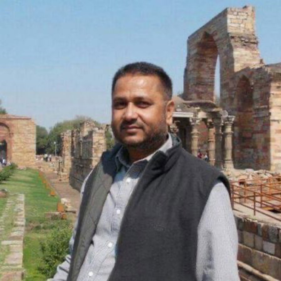 Dr_SQRIlyas's tweet photo. Br. Javed Mohammed( WPI) &amp; others arrested in Paryagraj for their alleged involvement in the protest were sent to Deoria jail. His wife is travelling 300 Kilometres around 6hours journey from Paryagraj. It is nothing but torturing the family &amp; friends. https://t.co/wHHI1PYTIh