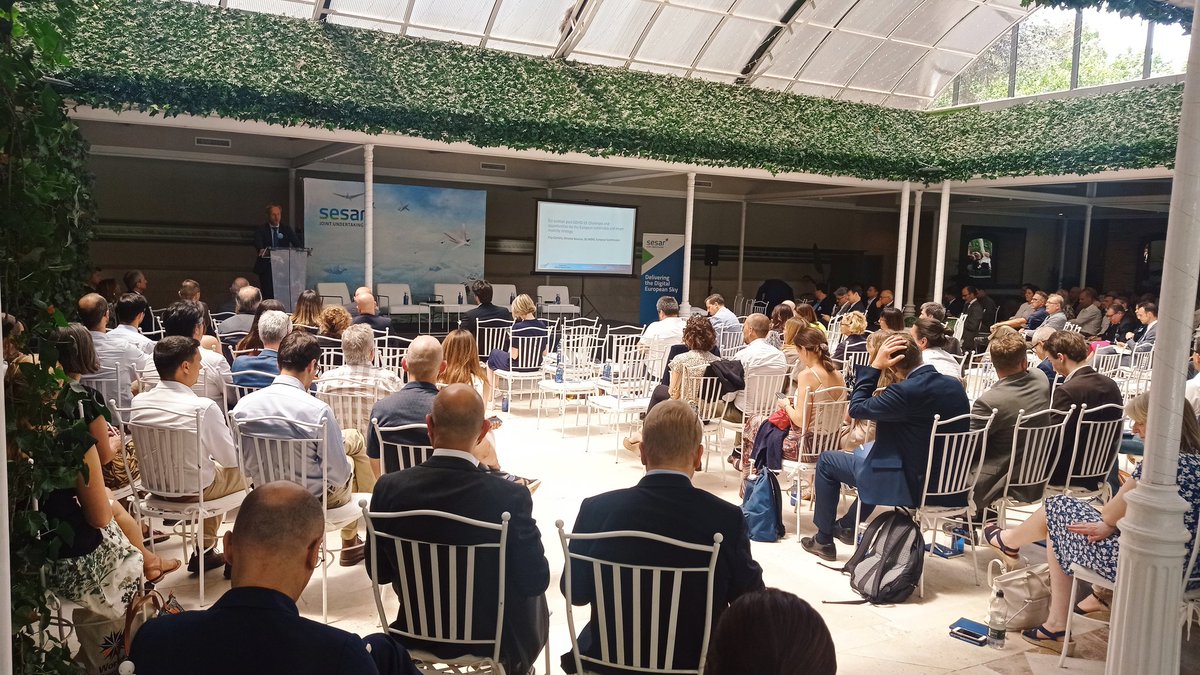 JakubKaras3's tweet photo. Včerejší @SESAR_JU Internal meeting v v krásném prostředí vily Palacio del Negralejo nedaleko Madridu. #inovace #EU #letectví #výzkum #singlesky https://t.co/WVbvQFKtRH