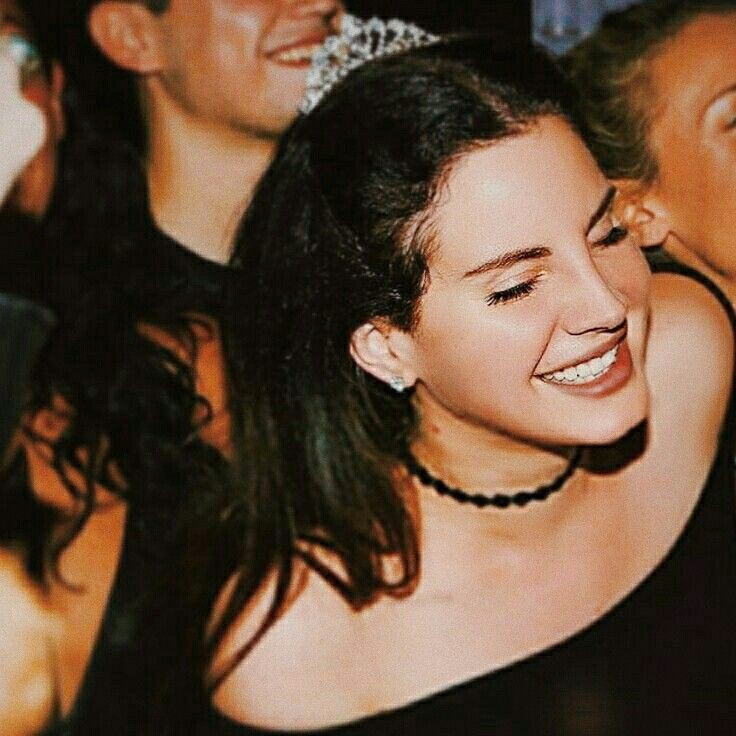 Happy Birthday Lana Del Rey!!! you are my living legend   