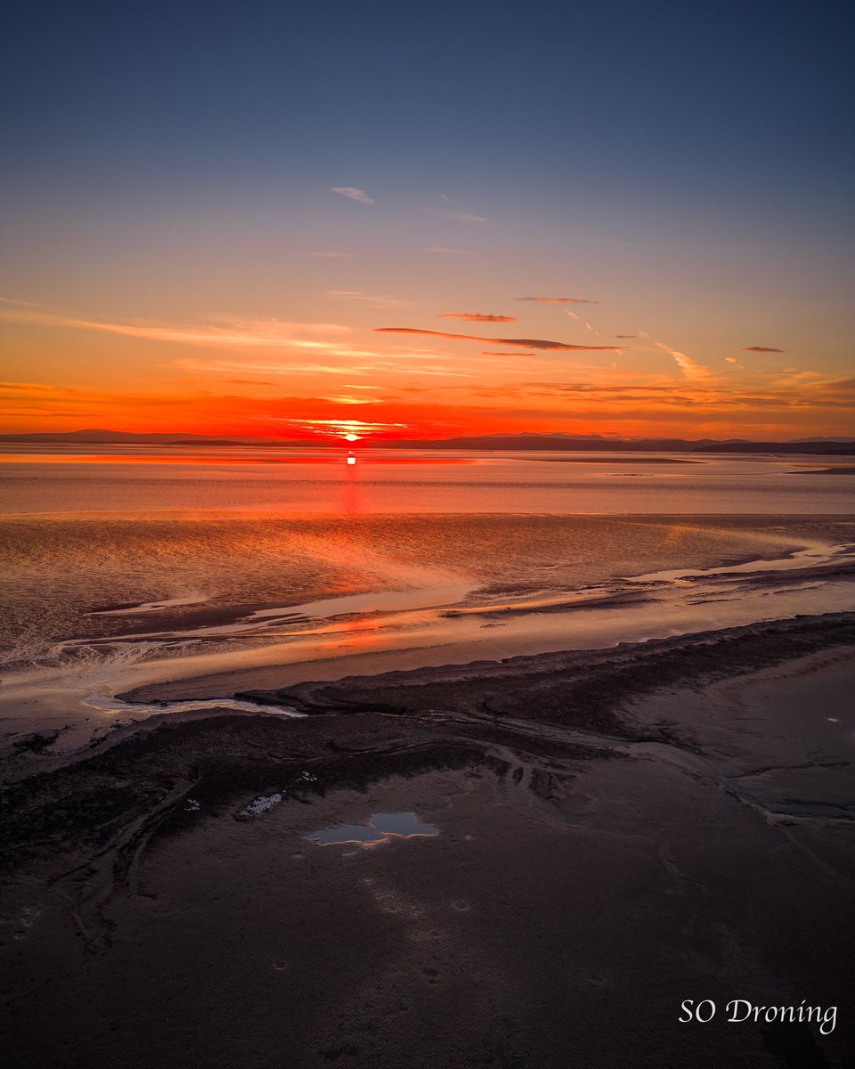 Sunset over Morecambe Bay❤️
#sunset #djimini3pro #morecambe #stunningskies