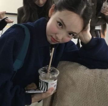 kakaibiganin niyo ako or