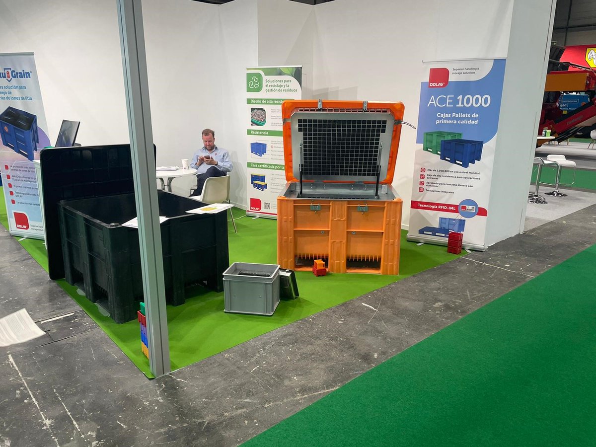 EcoAlmansa's tweet photo. La pasada semana Eco-Almansa fue participe en la Feria Internacional de Energía y Medioambiente #genera2022 en 
@IFEMA
  
Lograr un futuro más sostenible de la mano de la mejor tecnología del mercado.
@FeriaGenera
 
#EcoAlmansa https://t.co/YcF8m2DRpe