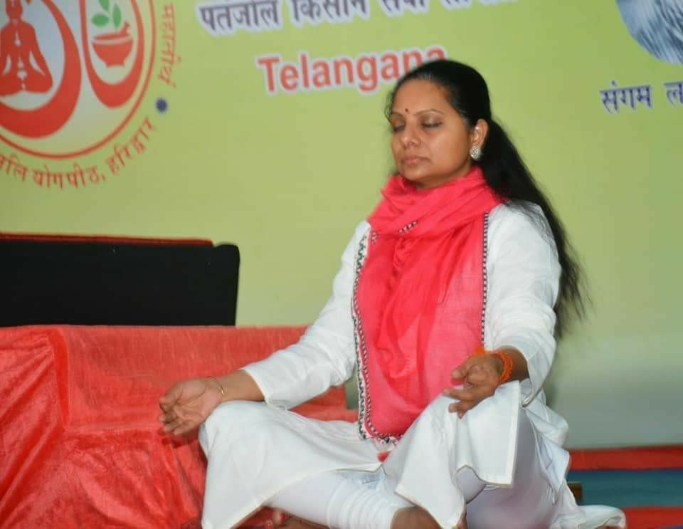 RaoKavitha's tweet photo. మారుతున్న జీవనశైలికి అనుగుణంగా మానసిక, శారీరక దృఢత్వాన్ని పెంపొందించి, సంపూర్ణ ఆరోగ్యాన్ని అందించే అద్భుతమైన సాధనం యోగా. దైనందిన జీవితంలో యోగాకు చోటిద్దాం- ఆరోగ్యంగా జీవిద్దాం.
అంతర్జాతీయ యోగా దినోత్సవం శుభాకాంక్షలు
#YogaDay 
File Picture https://t.co/0cUi24ypNK
