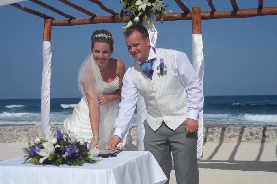 vicbanner's tweet photo. Happy 9th wedding anniversary @ashleybanr. Here’s to forever together xx love you xx https://t.co/SA0W4KDEFe