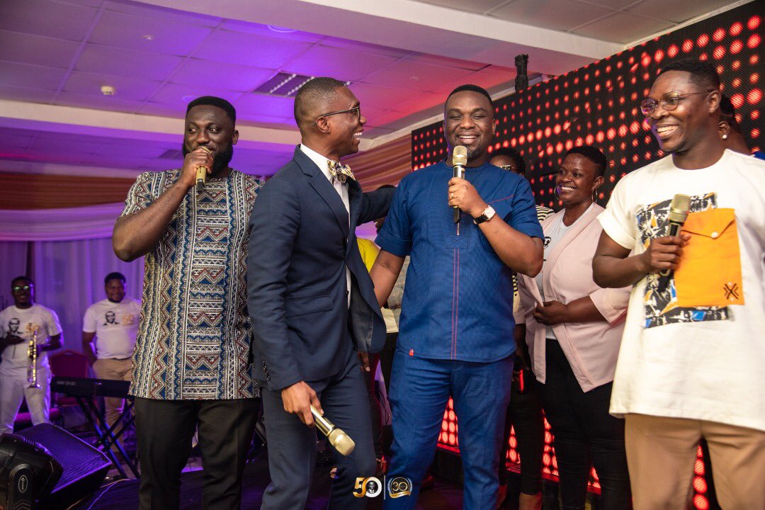 atoabassah's tweet photo. The convo continued on stage with @jmettle @MOGmusic_ @AkesseTheLion
ππΎ for the kindness.
#agtg #thetoastmaster #bot50 #masterofceremony #mc #booklaunch #birthday #goldenjubilee
πΈππΎ comypixel https://t.co/B19j3sETE8