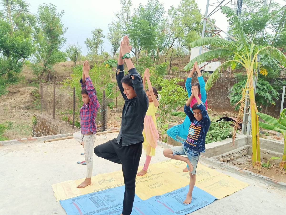 gdsheikh979's tweet photo. @moayush @CSCegov_ @CSCSPV_Health #YogaForHumanity #AzadiKaAmritMahotsav #myYogaMyPose #CSCIDY2022 https://t.co/PKcnWg4hsp