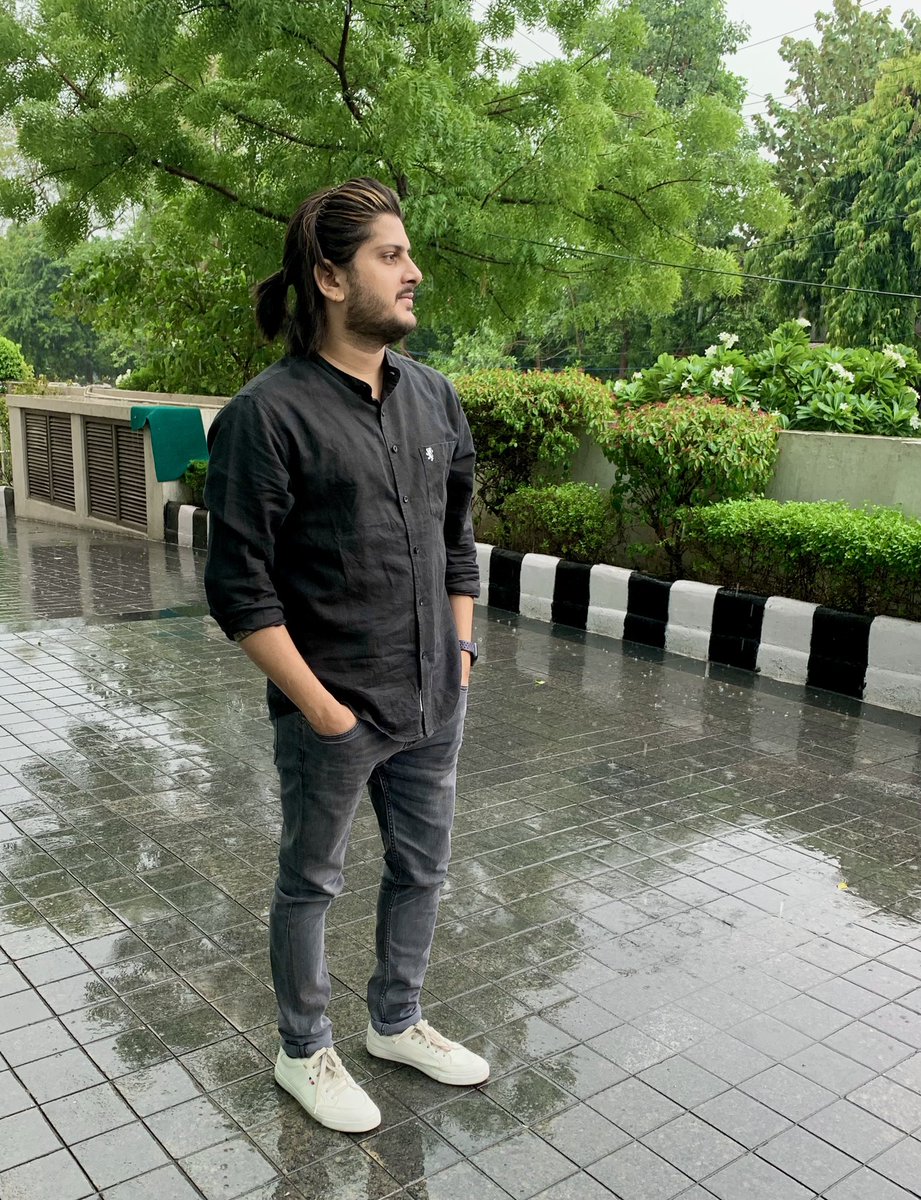 RaavishRana's tweet photo. This is what I exactly love.
#rain #nature #rainyday #clouds #weather #sky #storm #raindrops #rainbow #beautiful #rainy #flowers #monsoon https://t.co/9oR7vuwYHx