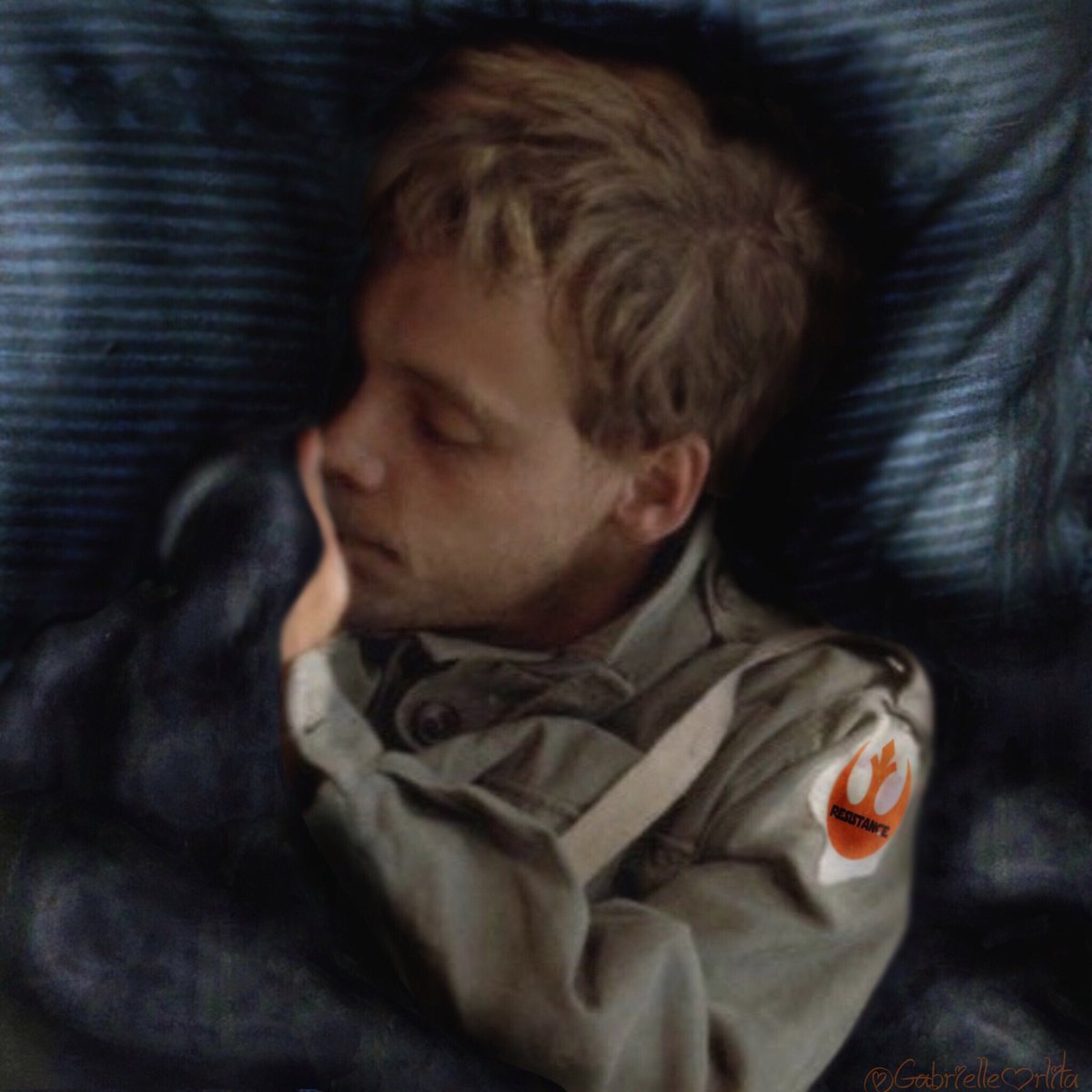 GabrielleOrlita's tweet photo. #SleepingSkywalker 🥰✨🤍💤
@MarkHamill
#GrantFeely
#ObiWanKenobi
#SW
🫶
(#SWedit by @GabrielleOrlita ) https://t.co/US8WkbzgpV