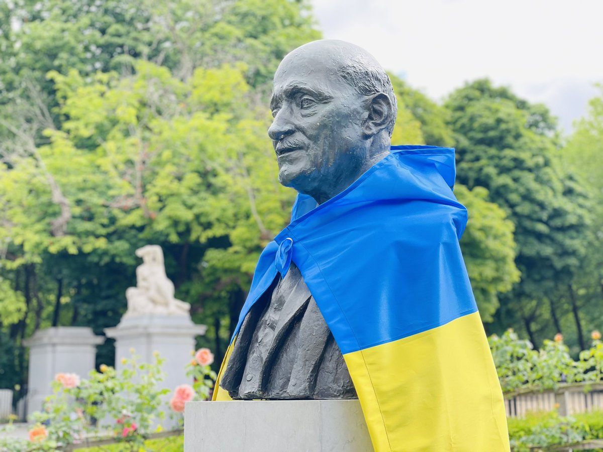 Father of Europe 🇪🇺 tweet media