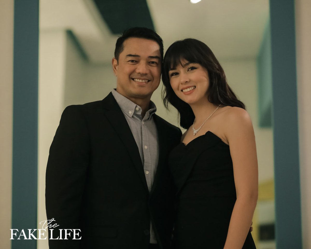 BernamarieJos12's tweet photo. Mr. and Mrs. Villamor are all dressed up! San ang lakad?
#TFLPartnership
@KapusoBrigade
@amaya_battalion
https://t.co/67nsvxakUQ