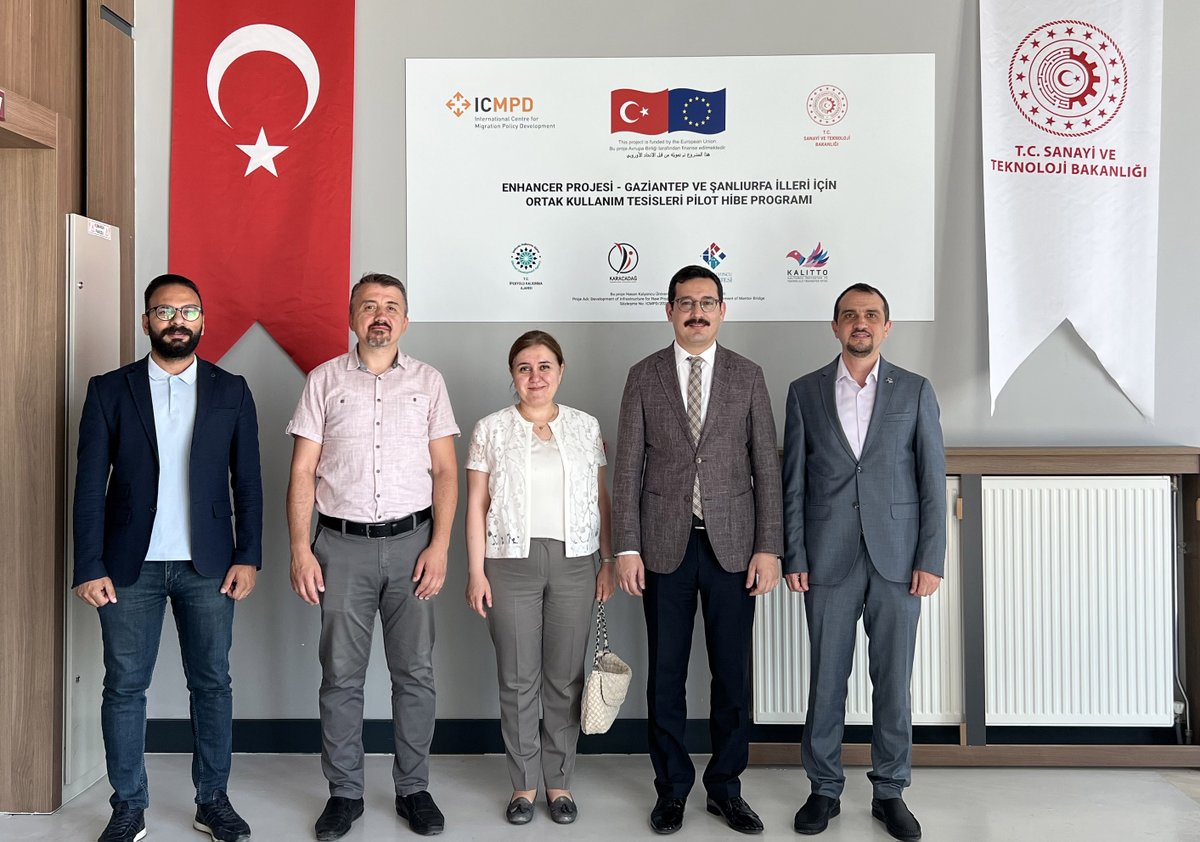 kalitto_hku's tweet photo. Konuk ettiğimiz @KalkinmaAjansGM Gn. Md. Yrd. Ahmet ŞİMŞEK, Uzman Kadriye GÜL YEŞİLKAYA ve @ikaorgtr Gaziantep Yatırım Des. Ofisi K. Osman TOKSİN'e, girişimcilere ürün prototipleme/ticarileştirme hizmeti veren Kalyon Garaj ve Enhancer projesi hk. bilgi verdik. #EnhancerProject https://t.co/h5gMMeonHe