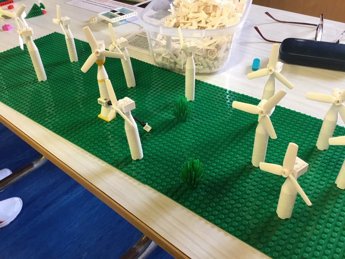 TJPrimary's tweet photo. In the @GraduatePlanet1 Sustaniable Cities energy group we are working on a ‘Waste to Energy’ plant, a solar farm, and a wind farm! #TJenrich #TJGeography #sustainabililty #lego #TJYear4 https://t.co/JyzeuanCrQ