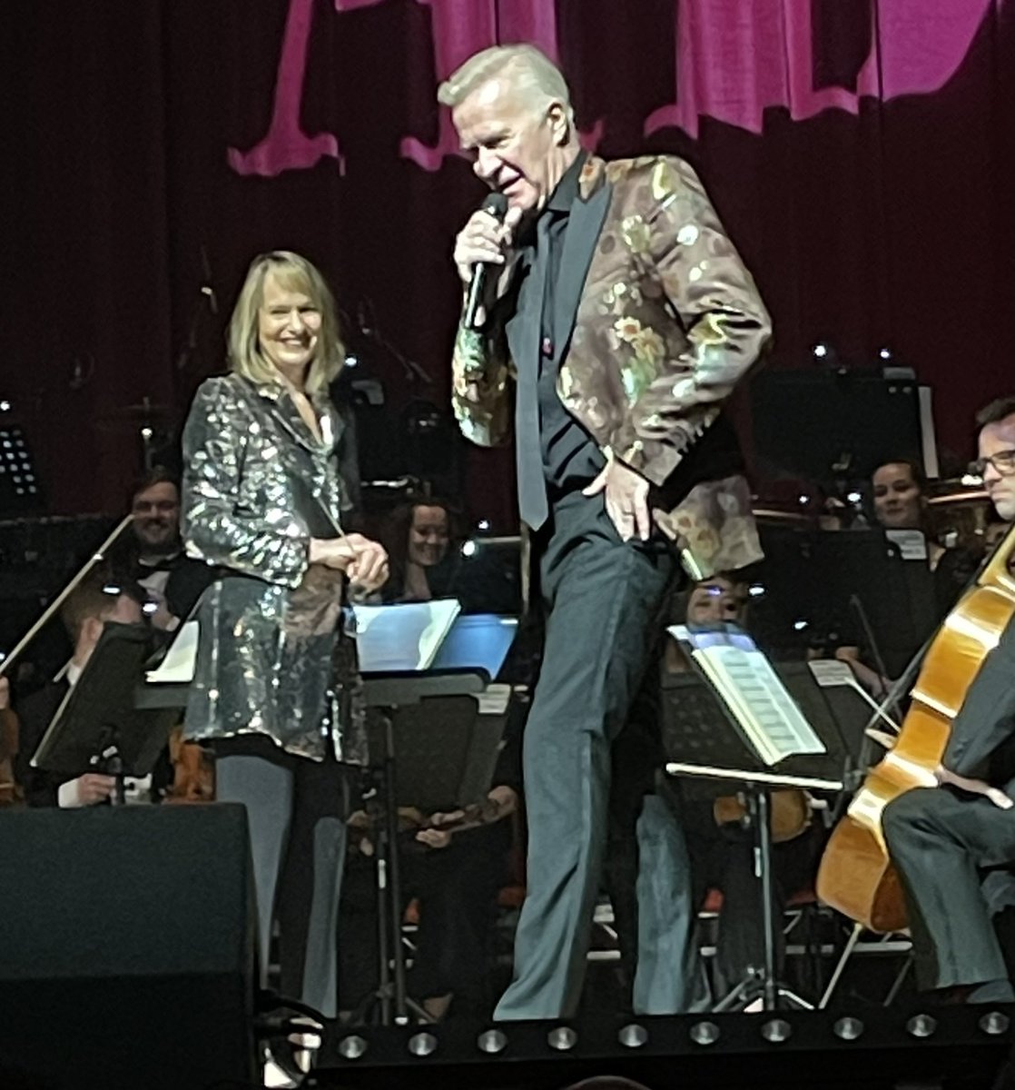Ros_Thomas's tweet photo. @ABCFRY @annedudleymusic absolutely wonderful show last night at the stunning @BMusic_Ltd ! Thank you all so much for a magical evening - loved Part 1 so much and despite Lexicon being 40 years old - it was as fresh as a daisy - just like me this morning 😂 x https://t.co/3aDcMnhWkF