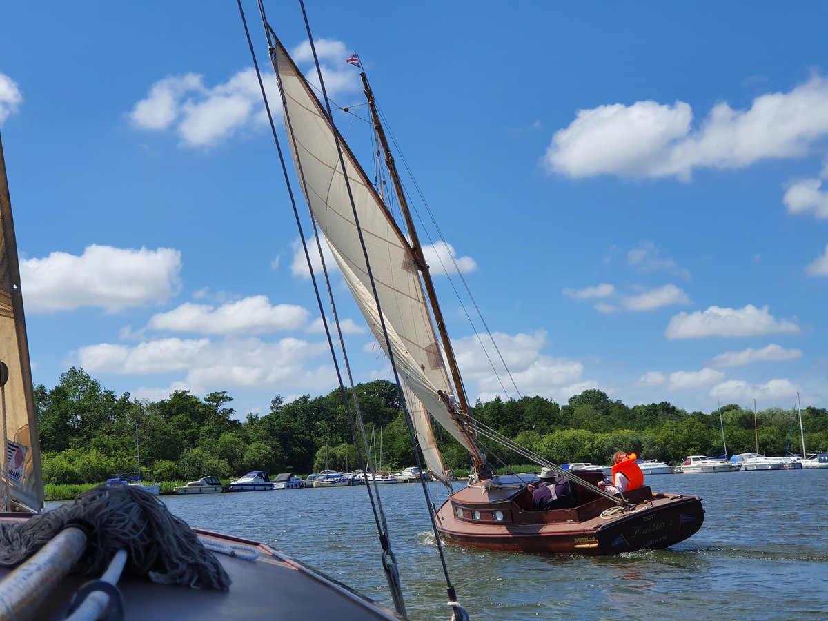 OfFleet's tweet photo. Getting to grips on the tiller! #twodayskipperedsails #friendsofthehunterfleet #huntersyard #learningtosail #malthousebroad #norfolkbroads https://t.co/5pMfi8ojD4