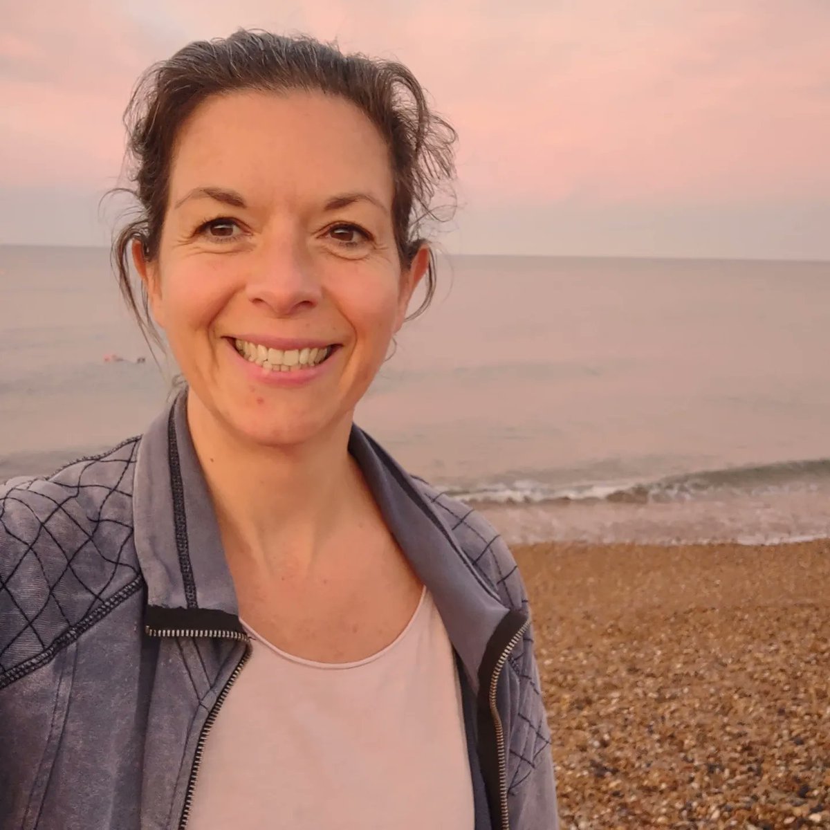 osteohovebtn's tweet photo. Happy summer solstice
Great to see the longest day in with a swim thanks for the wonderful company @bollerwheeler and the tea to warm up after β
#osteopathyforhealth #osteopath
#keepmovingkeepwell #backpainrelief #neckpainrelief #sciaticarelief #seaswimming #summersolstice https://t.co/45b5VGWXIp
