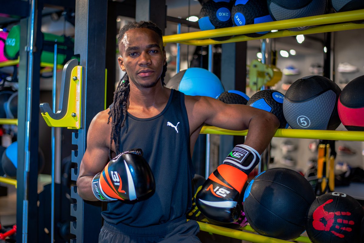 bajabiri's tweet photo. "Nabadilika napokutana na Bondia....sina formula napokuwa Ulingoni"
#IbrahimClass.
Tukutane July 1.
Kits by #JustFit https://t.co/LvbccVNKGQ