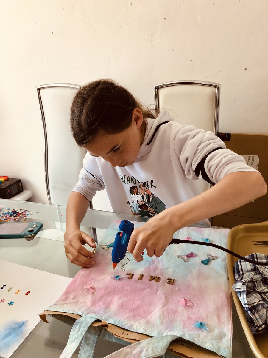 EmmsyEmma's tweet photo. Help Emily in her homeschooling journey. Click to Donate: https://t.co/GaoHm9oPEI #GoFundMe https://t.co/XQ9xExrrMt