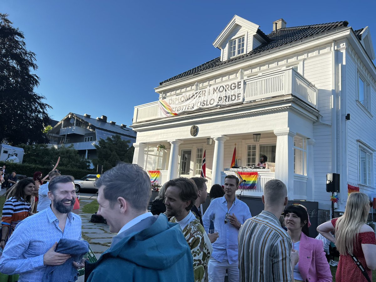 RichWoodUK's tweet photo. The traditional kick-off to Oslo Pride is the diplomatic pride garden party hosted by Canada.
Always a great celebration of equality and diversity. #loveisloveย
#prideย #oslopride #osloprideint https://t.co/2xqRspsWFf