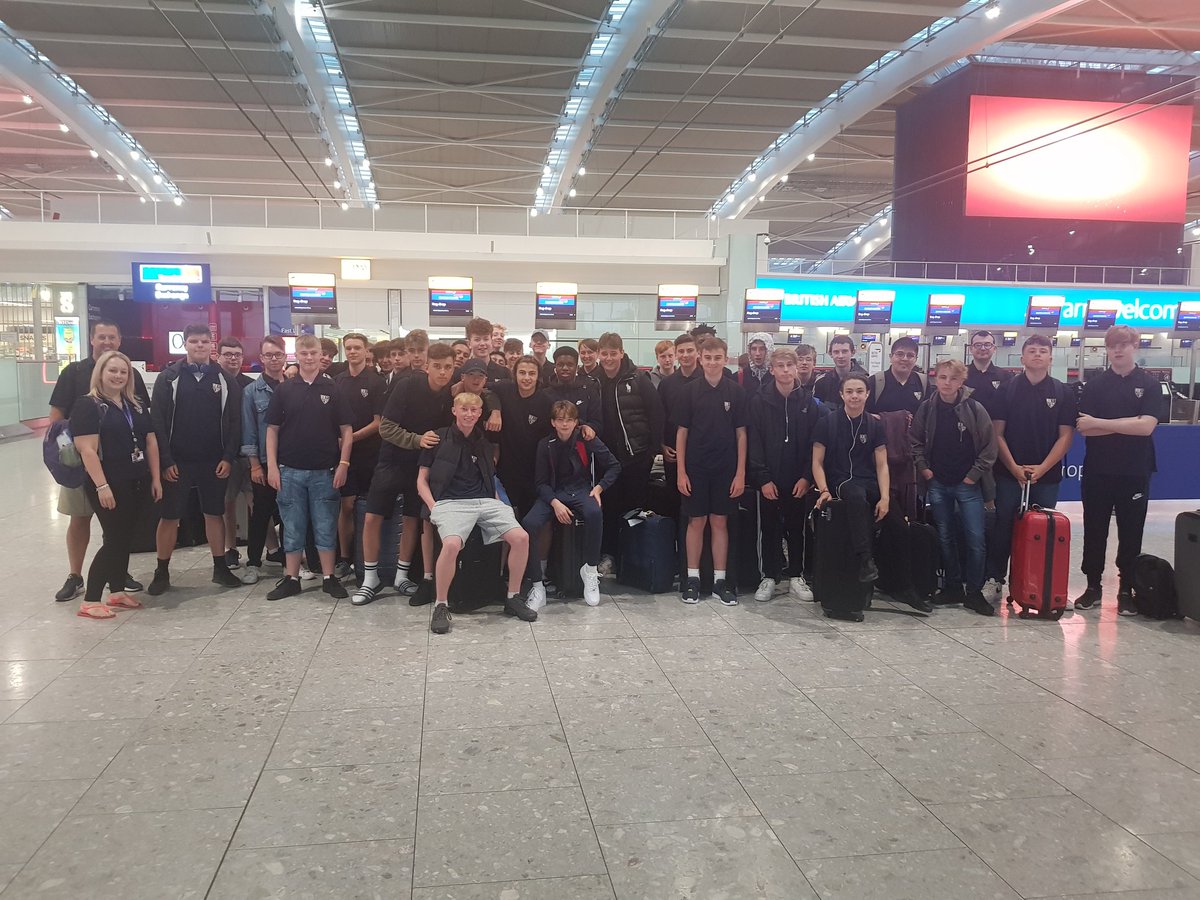 TheHowardTHAT's tweet photo. 2 weeks until 80 Geography students visit Italy! ๐ฎ๐น we last visited in 2018 and can't wait to to show our students around Rome, Pompeii, Vesuvius and the Amalfi Coast again. How will we fit 80 students into our group photos this time? #HowardGeog https://t.co/q6kWi5nDOX