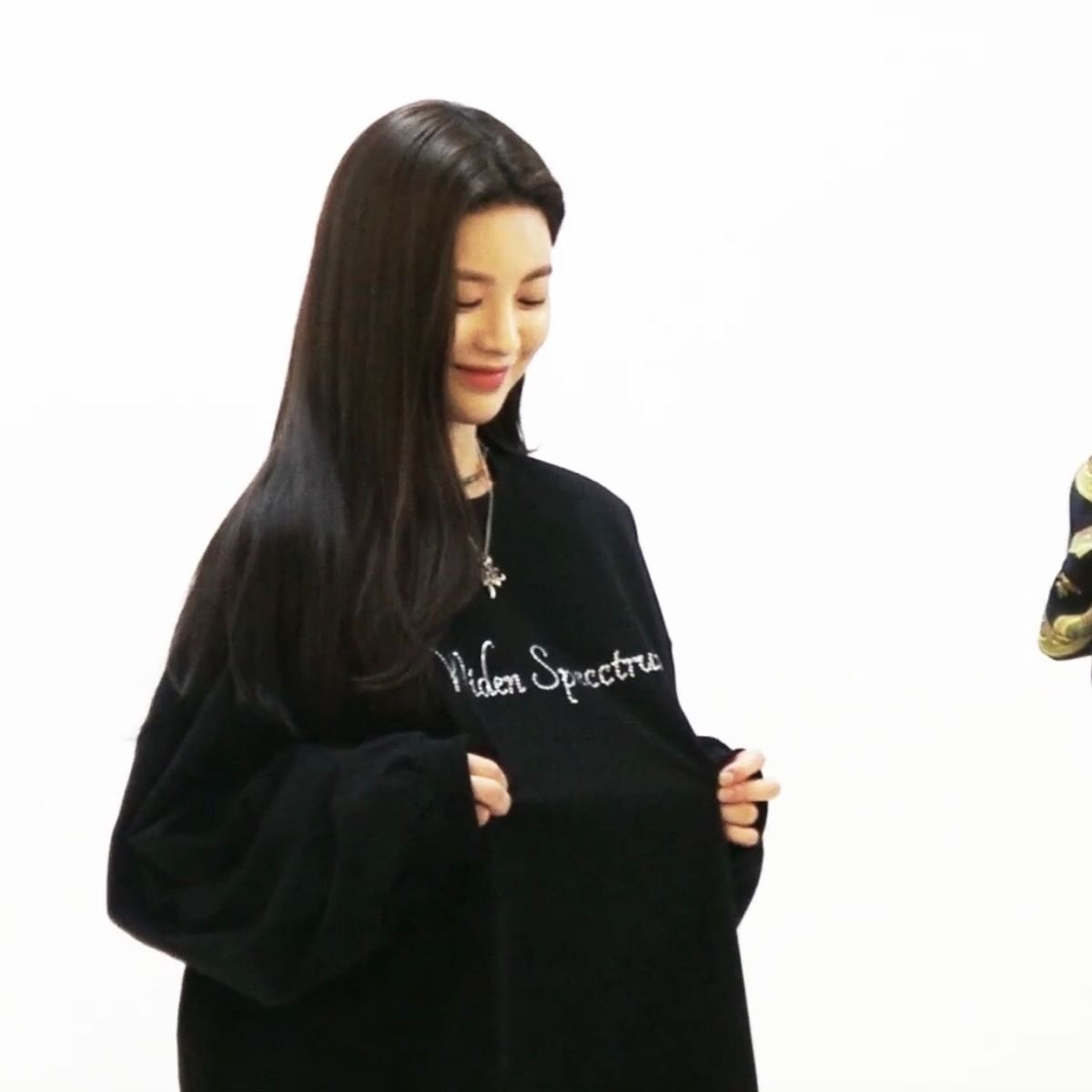 foryounjung's tweet photo. younjung's message on the kakaotalk groupchat last night. this girl is too precious 🥺🫶🏻 we love you https://t.co/UuQEjIR0Ki