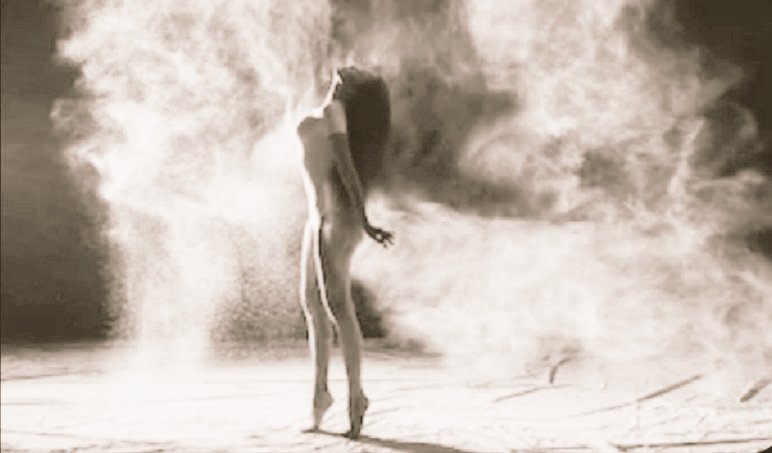 sanjaraic1's tweet photo. It was about time
to instantly return 
the fresh innocence
that no longer occults
some dreamed star
Traveling should be
a rediscovered art
Even without moving
to stay on the move

#FromOneLine 204 #vss365 #move https://t.co/eVez5olB7F