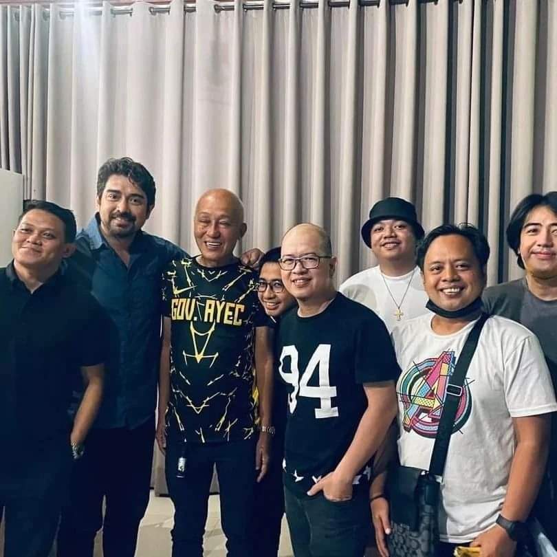BAEneracionOfcl's tweet image. Posted • @ryangirado #PogiProblems (isang pogi at ang anim na problems) 😂😂😂😂

#ianveneracion