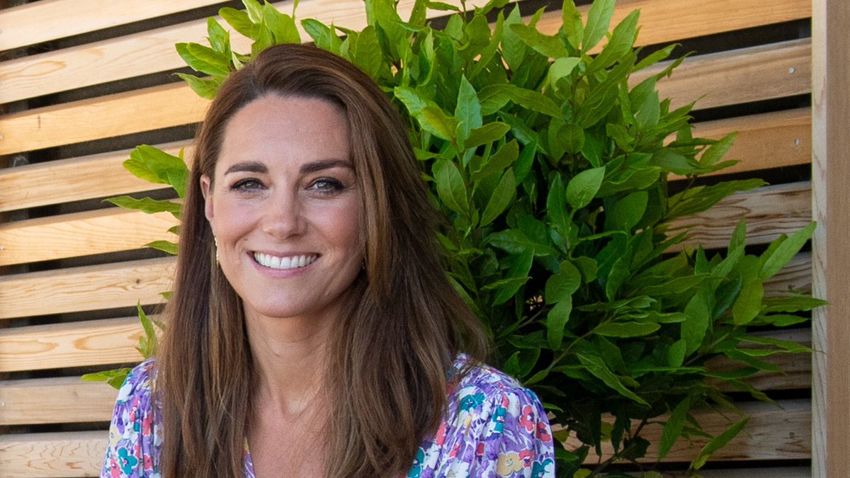 HRH The Duchess of Cambridge, as Royal Patron of <a href="/EACH_hospices/">EACH</a>, is marking #ChildrensHospiceWeek with a personal message to celebrate the vital work that the UK's 54 children's hospices provide for seriously ill children &amp; their families. #ForTheChildren
togetherforshortlives.org.uk/royalmessage