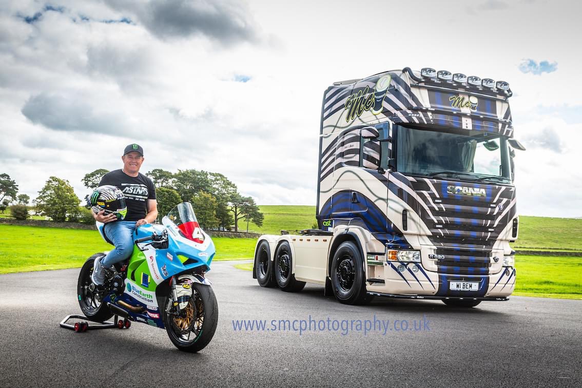 Very familiar looking Scania on <a href="/BBC_TopGear/">Top Gear</a> this week 🧐☺️

Driven by <a href="/PaddyMcGuinness/">Paddy McGuinness ❤️</a> on the show but actually belongs to the motorcycle racing legend John McGuinness <a href="/jm130tt/">John McGuinness MBE</a> . Had the pleasure of doing the photoshoot for <a href="/TrucknDriver/">Truck & Driver</a> magazine 📸

#topgear #scania