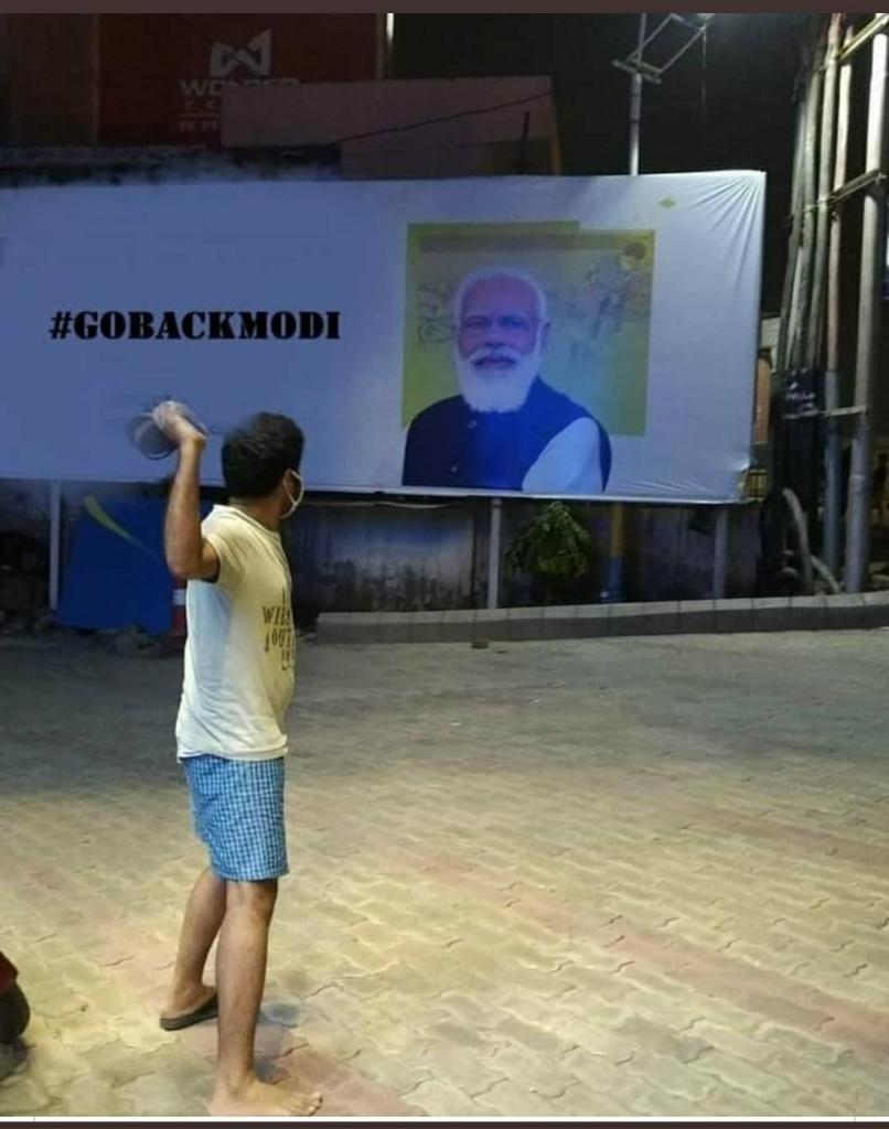 Mdsaber_313's tweet photo. #StudentsAgainstModi 
#GoBackModi agar purana din bure the toh wahi purane din lauta doh hum yeh nafrat se bhare ache din nahi chahiye 💫‼️ https://t.co/BmPM4hNhZH
