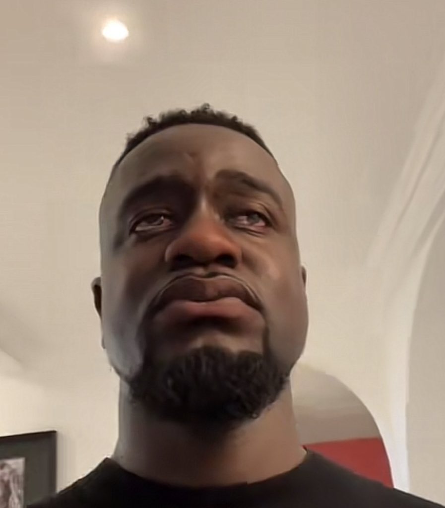 adelpomaa's tweet image. Woke up feeling like this. 😑😑

Good morning by the way.